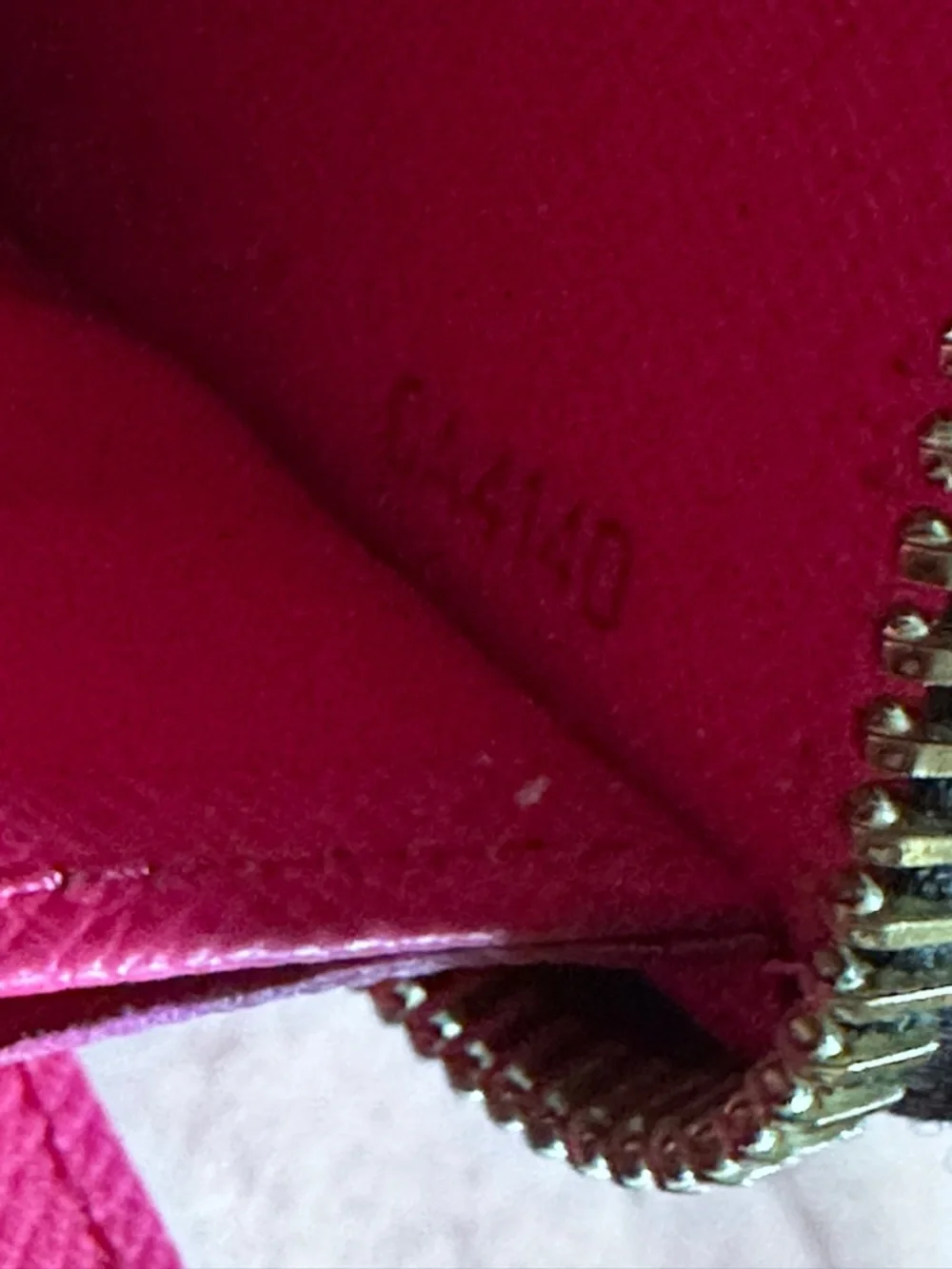 Louis Vuitton Murakami Zippy Wallet. - Picture 13 of 16